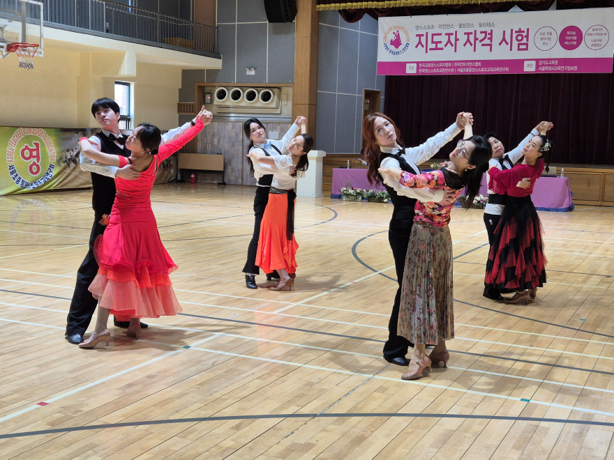 단체뉴6 6.jpg
