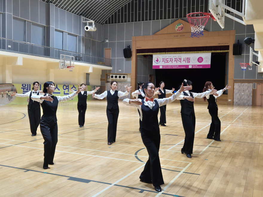 모던솔로시연a.jpg