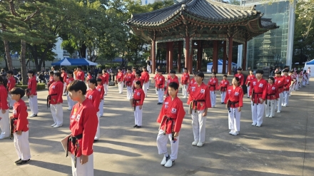 청소년 국가유산지킴이, 1천 명 인파 속에서 태권도로 독립만세 함성을 되살리다!