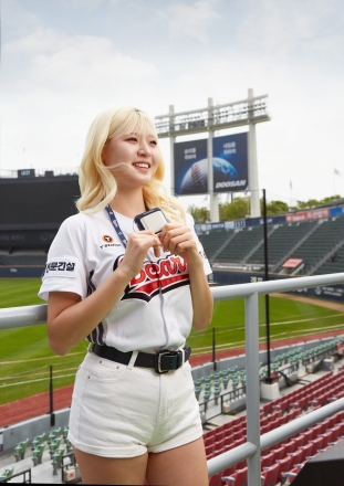 두산베어스, 크레모아(CLAYMORE)와 콜라보 상품 출시